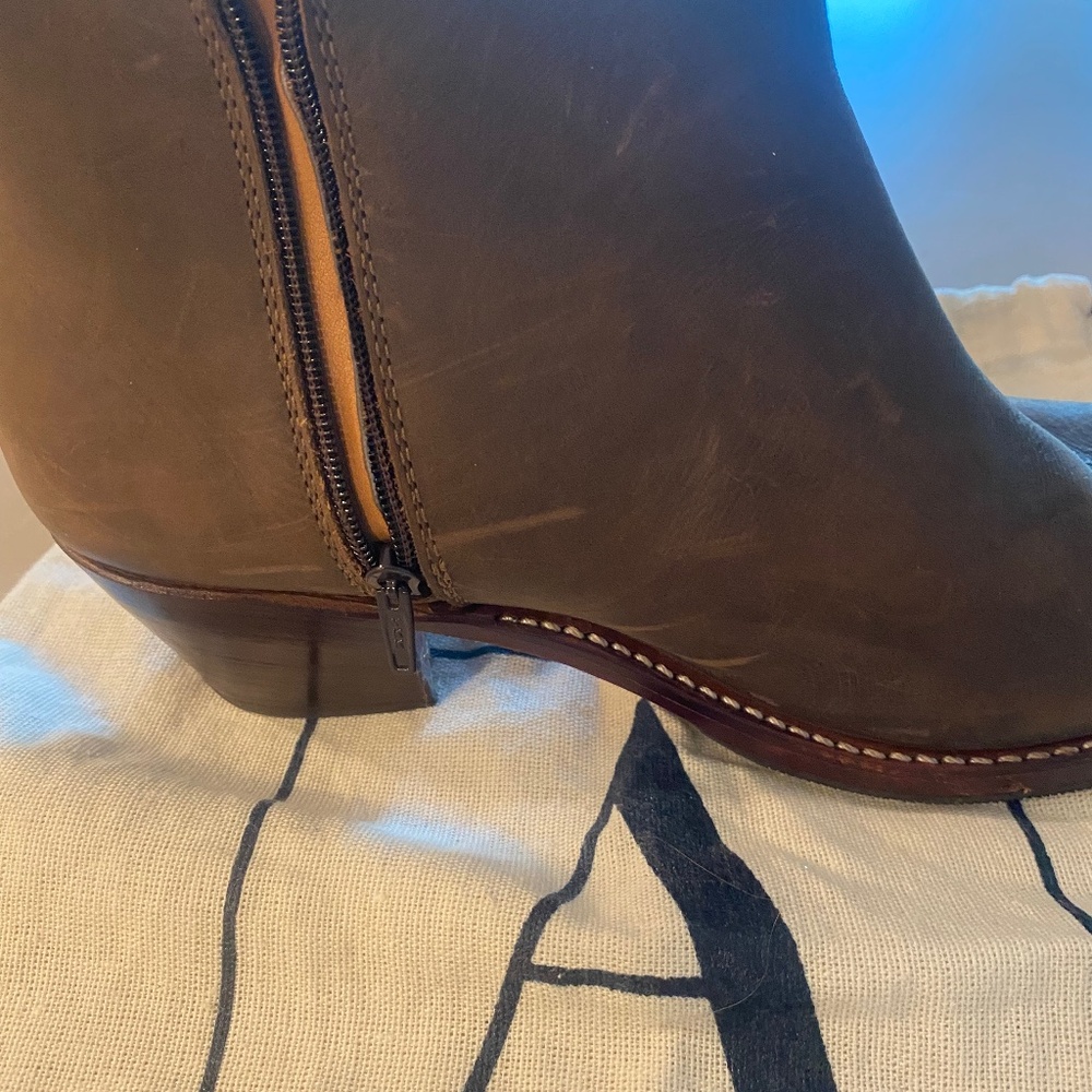 Adelante Women’s  Leather ankle Boots: BRAND NEW: FALL SALE 🍂